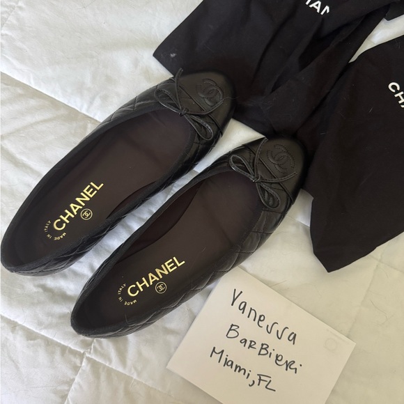 Quilted Lambskin Chanel Flats - Picture 1 of 10